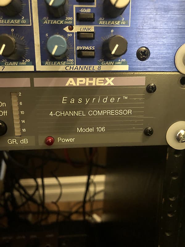 APHEX　Model 106　Easyrider　4チャンネルコンプレッサー APHEX 106 4-CHANNEL COMPRESSOR – Sound Town
