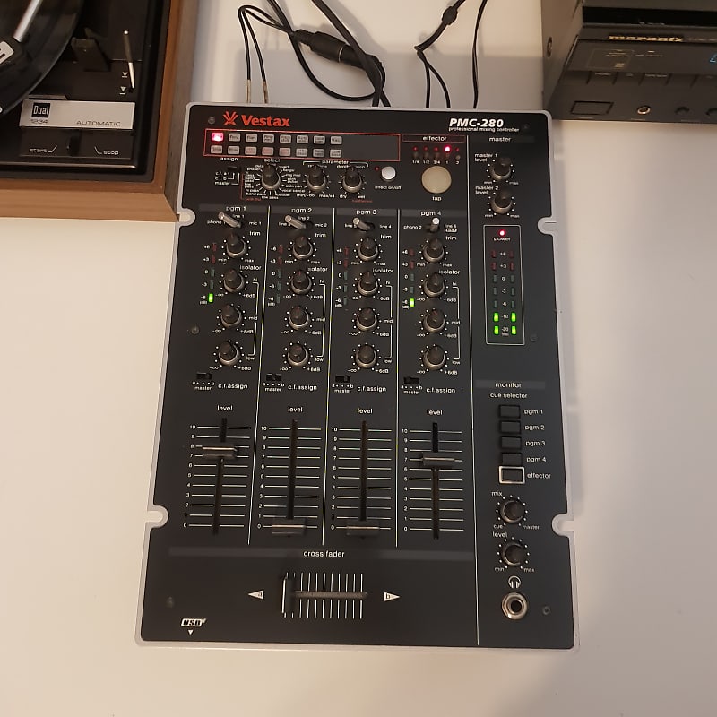 Vestax PMC-280 4-Channel Professional With Effect / Phono