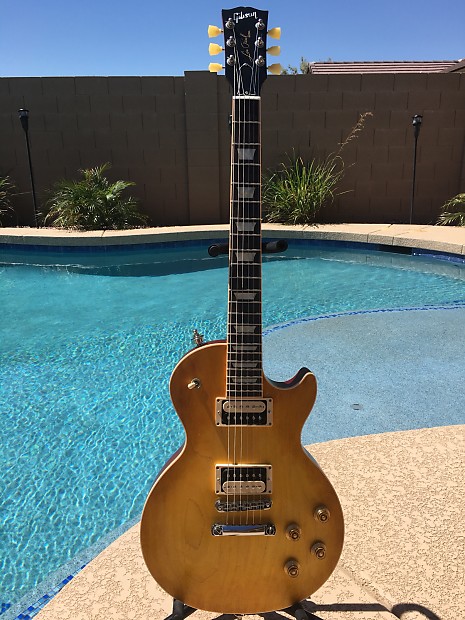 Gibson Les Paul Rare 2011 Faded Honeyburst Rare Long and McQuade run
