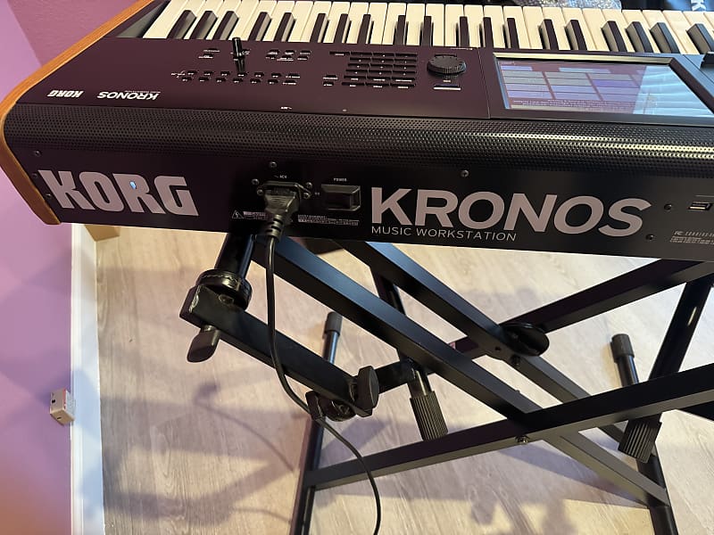 Korg Kronos v2 61