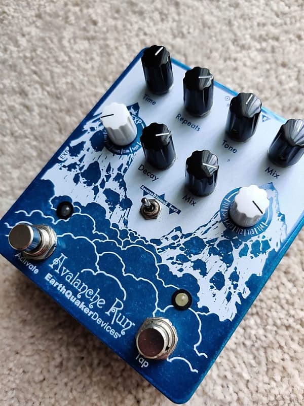 EarthQuaker Devices Avalanche Run Stereo Reverb & Delay with Tap Tempo V2