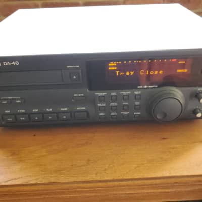 TASCAM DA-40 professional DAT digital audio tape recorder Late 1990s - Black image 14