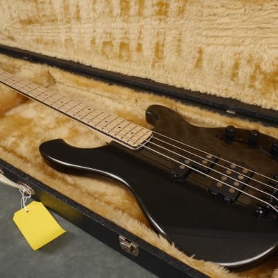 Retrovibe Barracuda PH Electric Bass Guitar Black w Hard Reverb