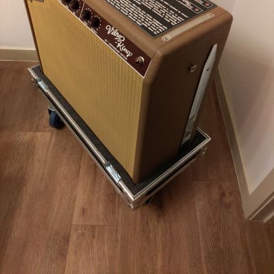 Fender Vibro-King 20th Anniversary Edition 60-Watt 3x10" Guitar Combo 2013 - 2016 - Brown image 3