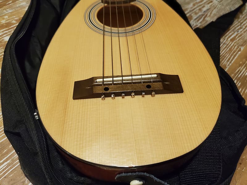 Hora S1250 Travel Guitar Solid Top Romania | Reverb