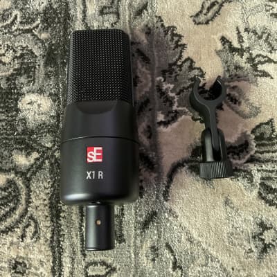 sE Electronics X1 R Ribbon Microphone and Clip image 5