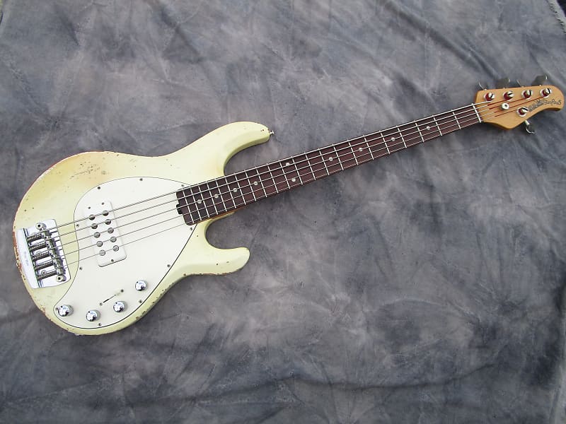Music Man Stingray 1988 early 5 String Bass Olympic White RARE