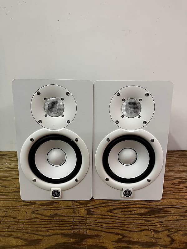 Yamaha HS5 5" Powered Studio Monitor (Pair) - White image 1