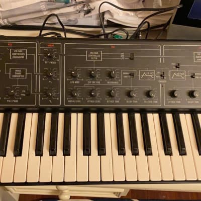 Yamaha CS-10 Monophonic Synthesizer 1977 - Black