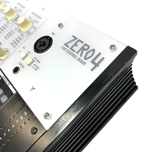 熱い販売 KORG コルグ ミキサー コントロール ライヴ ZERO4 DJ機器