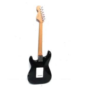 Squier Stratocaster Black image 4