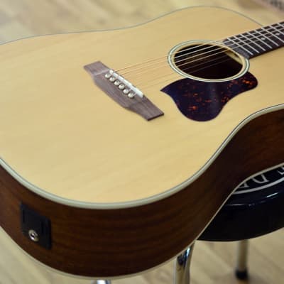 Art & Lutherie Natural Series Americana Dreadnought Natural Electro Acoustic Guitar image 8