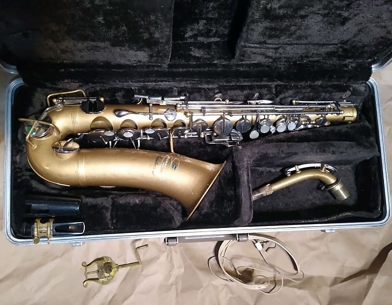 Buescher Aristocrat Alto Saxophone, USA, Complete, Good Condition image 1