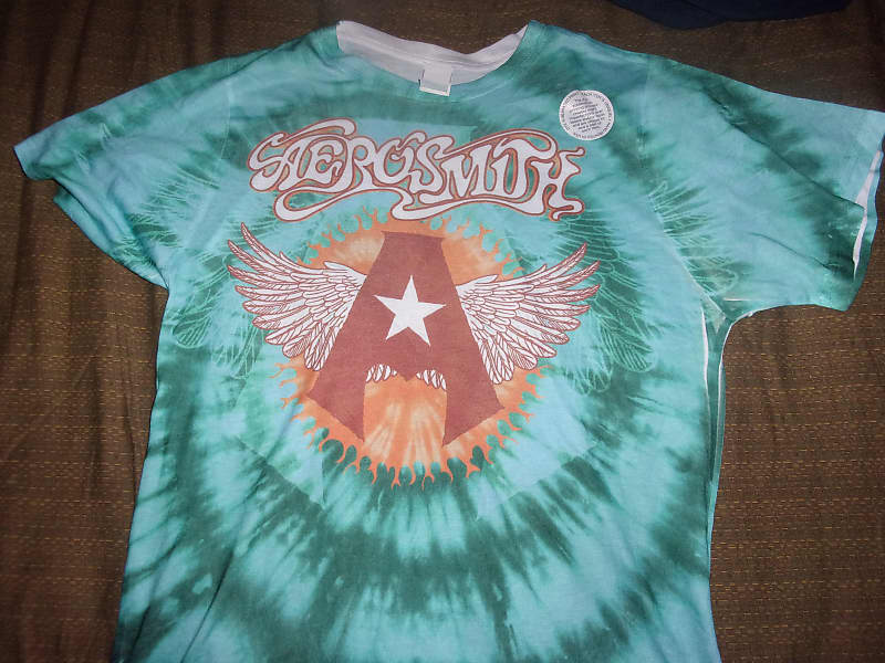  Aerosmith - Crazy T-Shirt : Clothing, Shoes & Jewelry