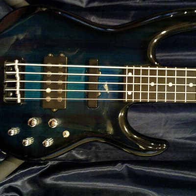CARVIN *5-String Bass Guitar *NECK-THRU*ACTIVE-TONE *Gig-Bag*Made-in-USA* image 9