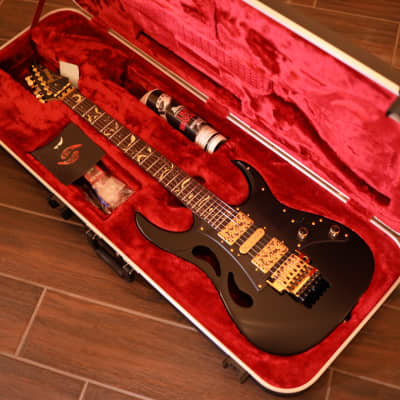 Ibanez Steve Vai Signature PIA3761 Electric Guitar - Onyx Black 5034 image 17