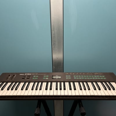 Yamaha DX27 Programmable Algorithm Synthesizer 1985 - Black