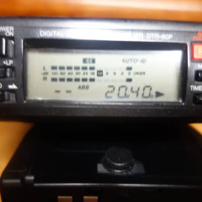 Denon DTR-80P DAT recorder in great working condition image 8