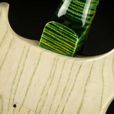 PRS Private Stock #9846 Special Semi-Hollow F-Hole Swamp Ash PRS Private Stock #9846 Special Semi-Hollow F-Hole Swamp Ash