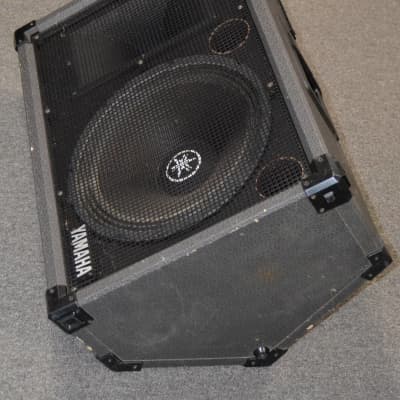 Yamaha SM15H II – 1×15 Floor Monitor Wedge Cabinets (Pair