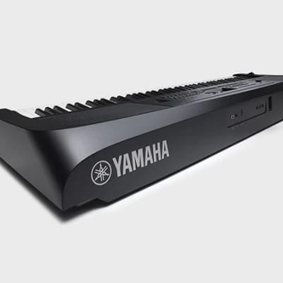 Yamaha DGX-670 B Black Digital Piano image 2