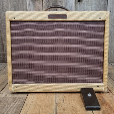 Fender Stratocaster Sunburst and Tweed Vibrolux 5F11 Amplifier One Owner Vintage 1957 image 14