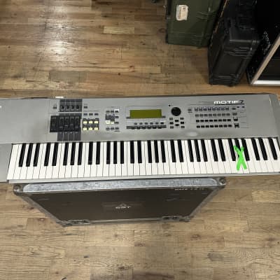 Yamaha Motif 7 Production Synthesizer 2000s - Gray