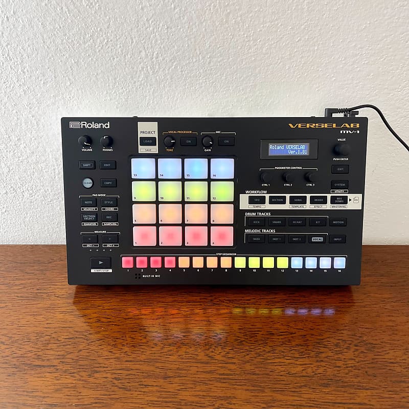 ☆ BUNDLE! ☆ Roland MV-1 Verselab + box + documents + power