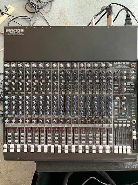 Mackie 1604-VLZ Pro 16-Channel Mic / Line Mixer