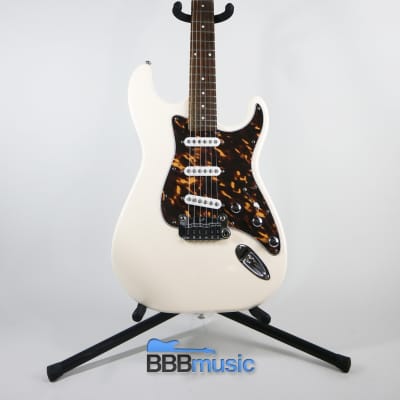 G&L Tribute Series S-500 with Rosewood Fretboard 2010 - 2017 - Vintage White for sale