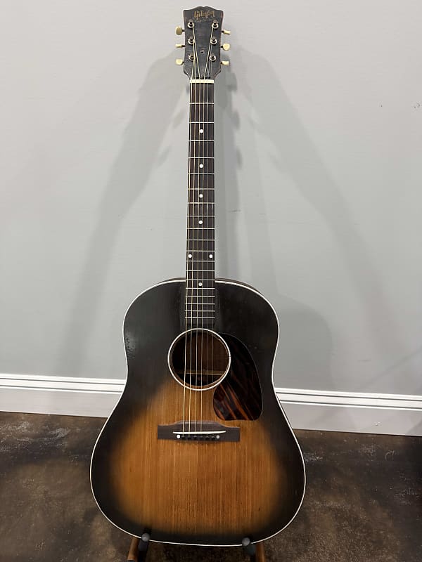 Gibson J-45 1946 - 1955 | Reverb