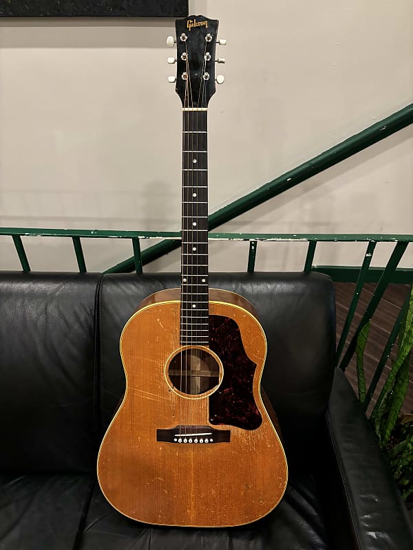 ギター Gibson j 50 Gibson J-50|ドルフィンギターズ