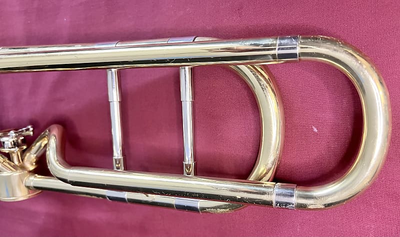BESSON BE 944 Professional Sovereign Trombone W/ Hagmann BESSON BE 944 Professional Sovereign Trombone W/ Hagmann