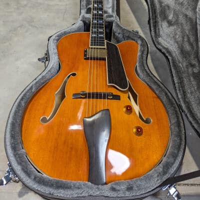 Eastman AR580CE-HB Honeyburst Archtop Electric Guitar w/ Hardshell Case image 6