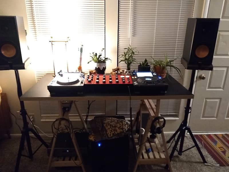 Mastersounds Radius 4 rotary DJ mixer, w/FX unit and linear Reverb