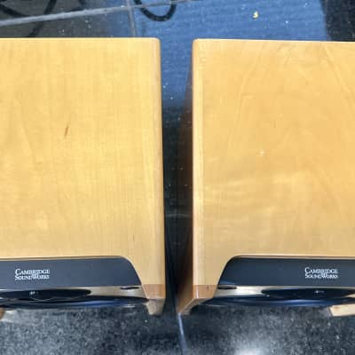 Cambridge Soundworks Newton M50 2-Way Bookshelf Speakers by Henry Kloss; Tested image 10