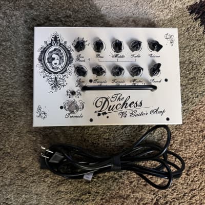 Victory Amps V4 The Duchess 180-Watt Hybrid Guitar Amp Pedal | Reverb