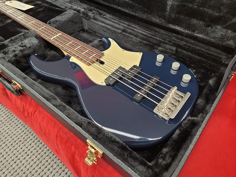 Yamaha BBP35 Bass Guitar Midnight Blue w/ Yamaha Hardshell Bass Case