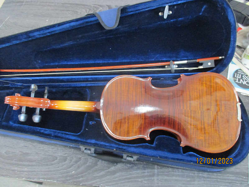 Violin. Full size with case and bow. Reverb