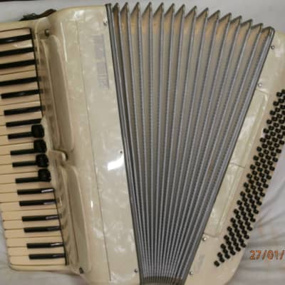 Settimio Soprani Coletta piano accordion 120 bass mod 703/78-- 1965-1975 Cream marble image 5