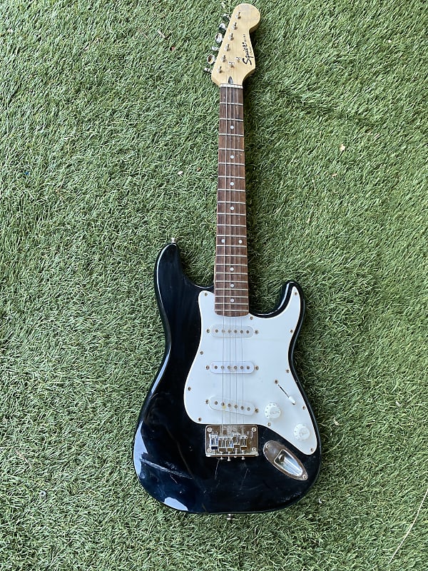 Squier Mini Stratocaster with Rosewood Fretboard 2011 - 2017 - Black image 1