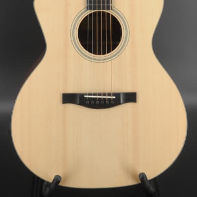 Eastman LEFTY AC122ce Grand Auditorium image 2