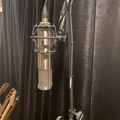 Groove Tubes MD1b Tube Condenser Microphone | Reverb