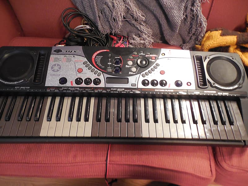 Yamaha DJX-2 Keyboard