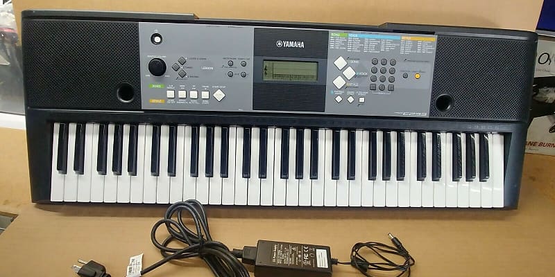 YAMAHA 電子ピアノ　PSR-E233 Yamaha PSR-E233 Reviews | Sweetwater
