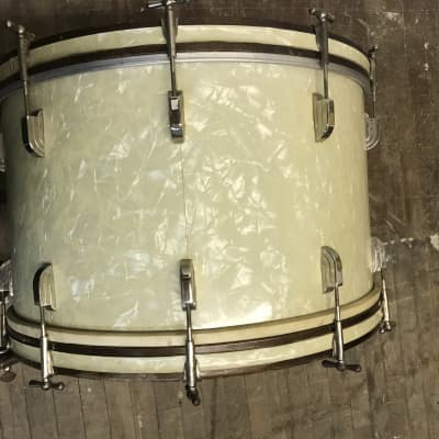 Leedy and Ludwig  24 x 14 Bass Drum with Spurs  1950s  White Marine Pearl image 5
