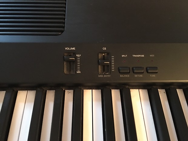 Yamaha Clavinova PF p-100 w/ Stand and Sustain Pedal Black