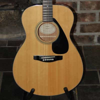 Yamaha fs deals 311 acoustic guitar