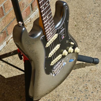 Fender American Professional II Stratocaster®, Rosewood Fingerboard, Mercury image 4