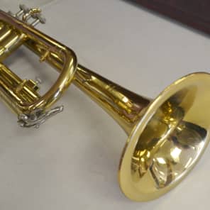 Holton T602 Brass Trumpet with Carry Case image 4